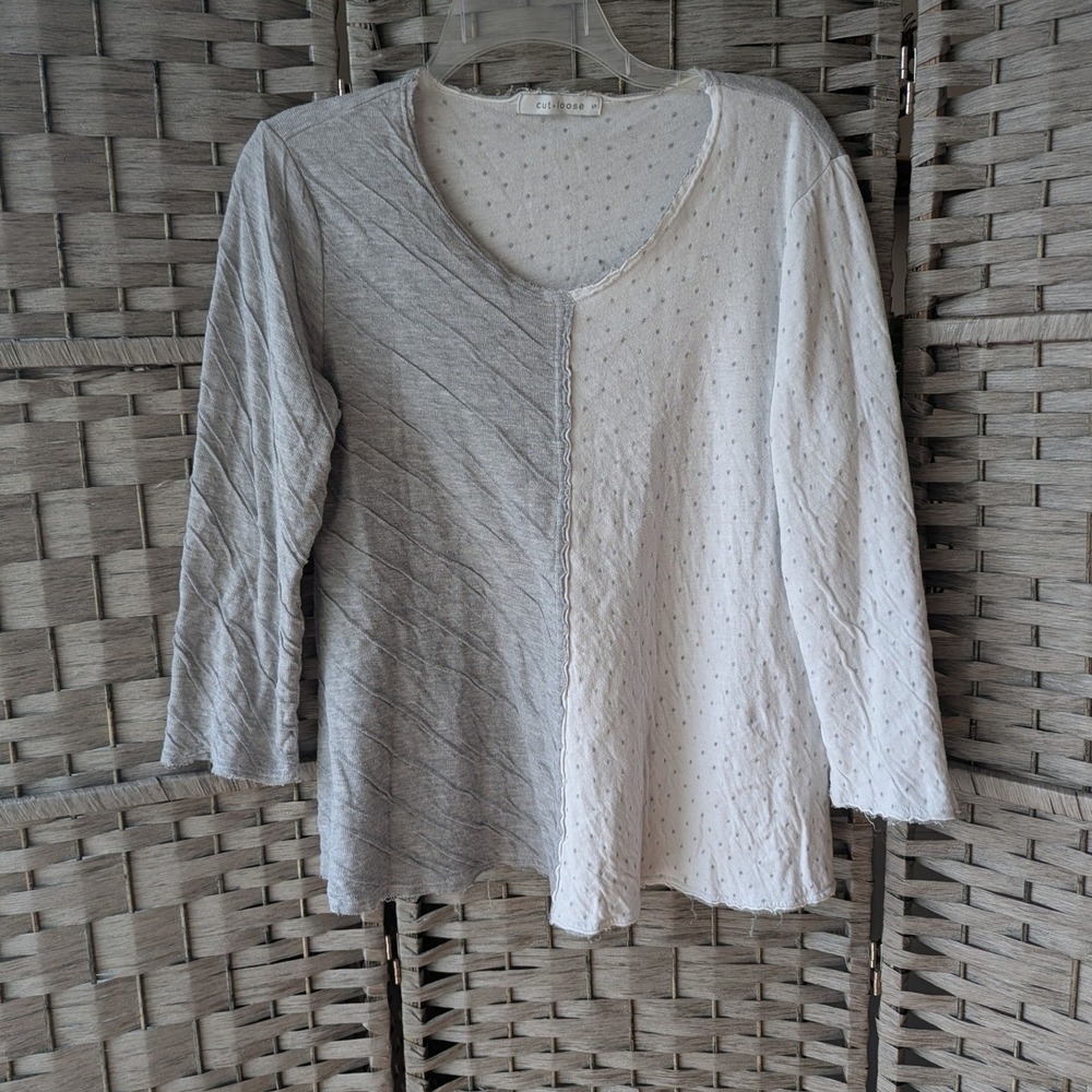 Cut‎ Loose Grey White Mixed Media Textured V-Neck Top 3/4 Sleeve Small 0866265